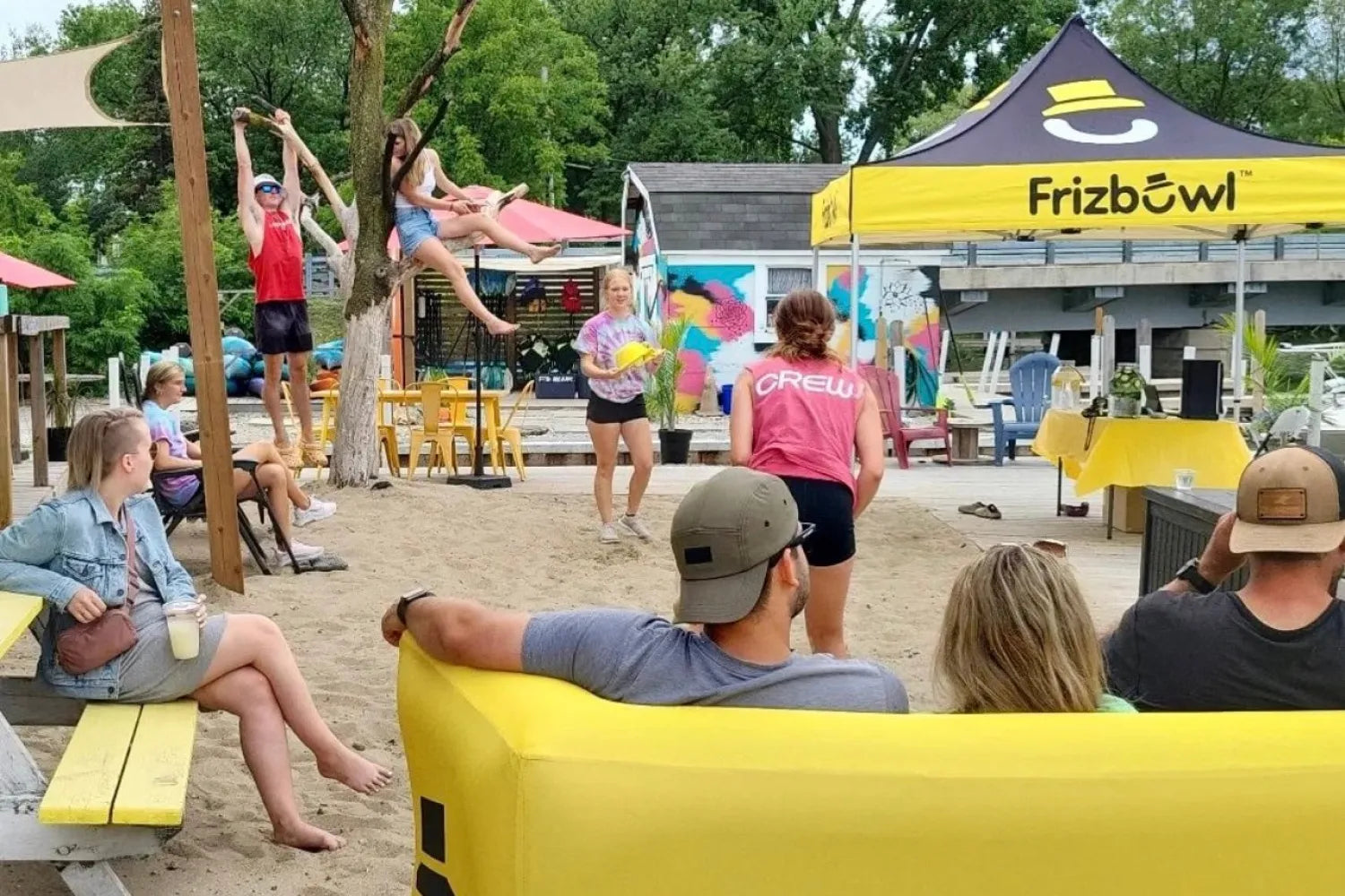 What Are the Best Outdoor Bar Games? Frizbowl
